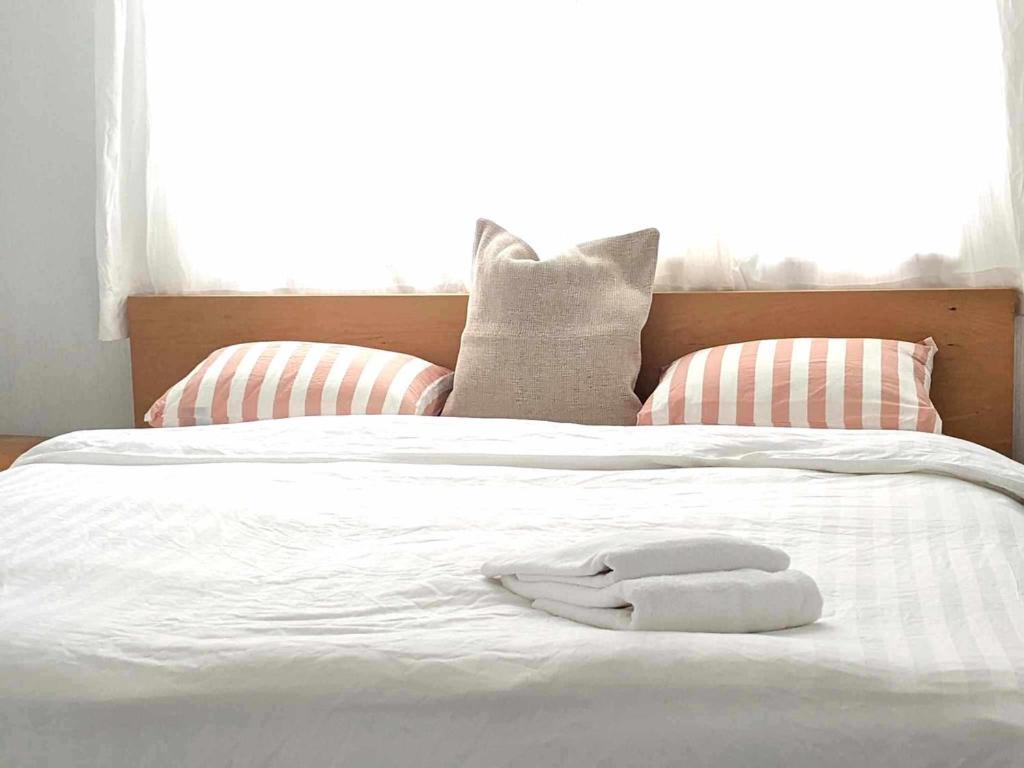 שימודה The Surf Lodge White Beach מראה חיצוני תמונה