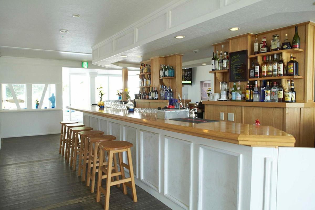 שימודה The Surf Lodge White Beach מראה חיצוני תמונה